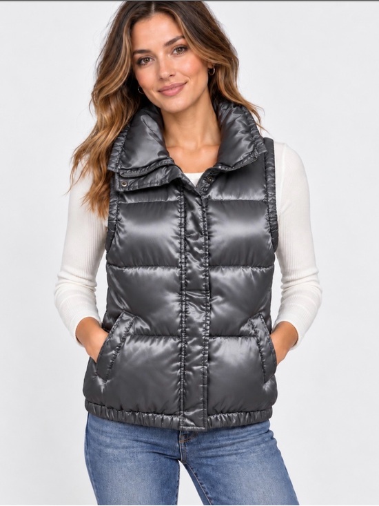 Old Navy Jackets & Blazers - Old Navy Women’s Small Silver Gray Puffer Vest